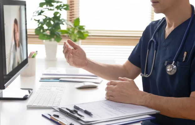 كيف أتحدث مع طبيب مجانا؟ اسأل طبيب مجاناً مع 7 خطوات بسيطة