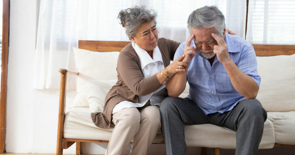 كيف تتعامل الأسرة مع التغيرات السلوكية لكبار السن برحمة ووعي