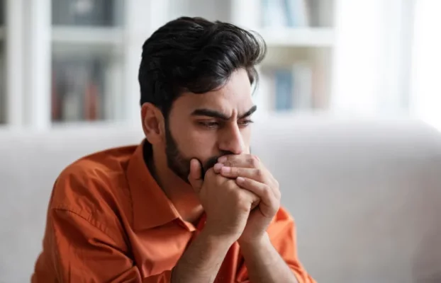 علامات الاكتئاب الخفي وكيفية التعامل معه بوعي