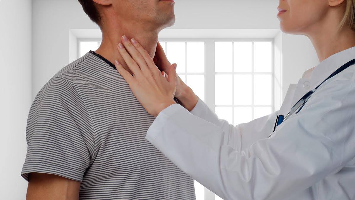 هل الغدة الدرقية تسبب العقم عند الرجال؟ الإجابة الطبية الكاملة